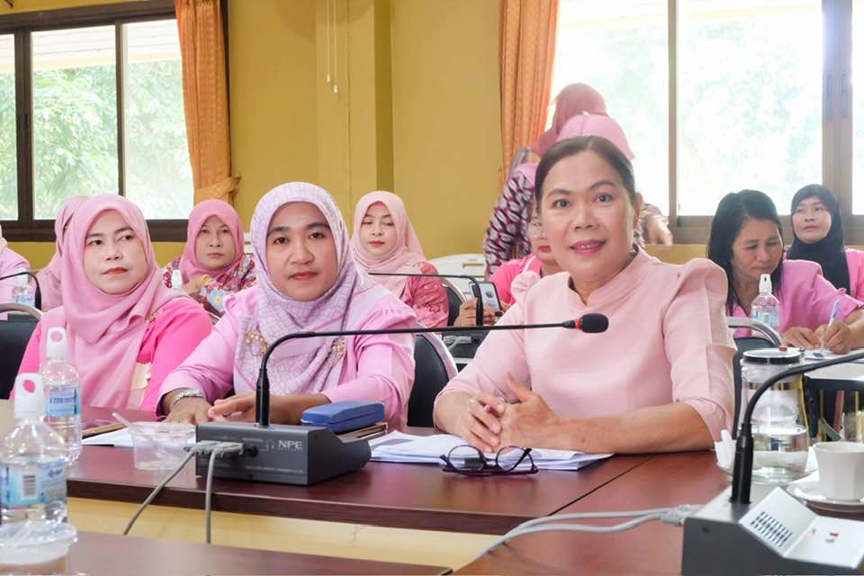 พช.ท่าแพ ประชุมคณะทำงานขับเคลื่อนกองทุนพัฒนาบทบาทสตรีอำเภอท่าแพ